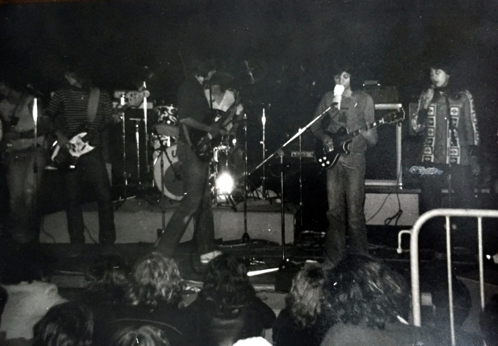 1979-chauvigny-mjc-band-performance
